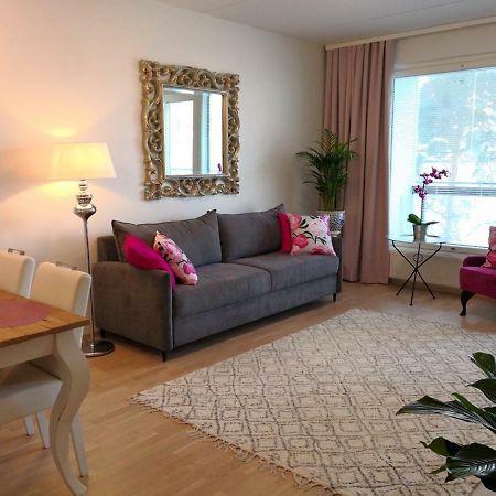 Charming Pine View Apartment Vantaa Esterno foto
